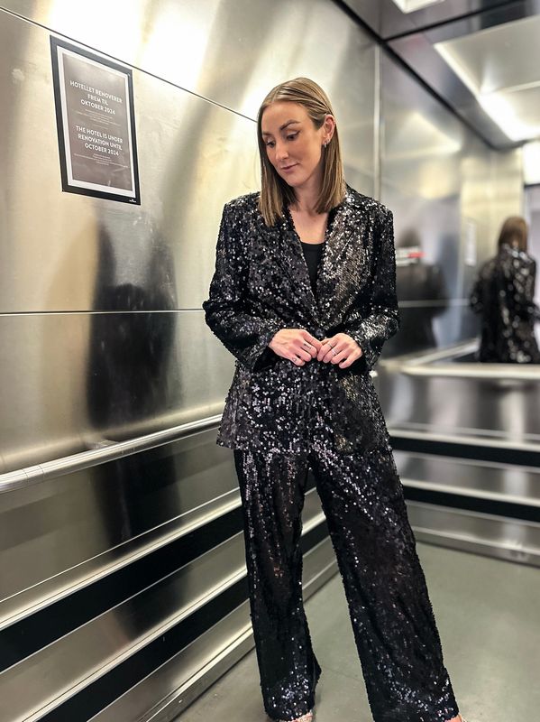 Klara Sequin Blazer