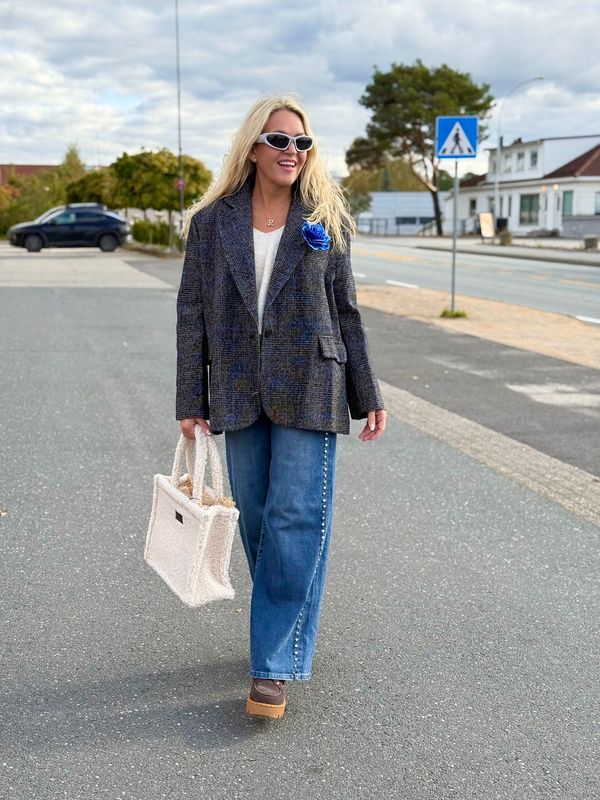 Jeans With Studs Qnuz