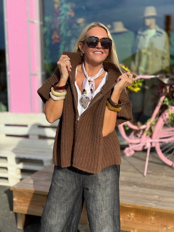 Super Zip Vest