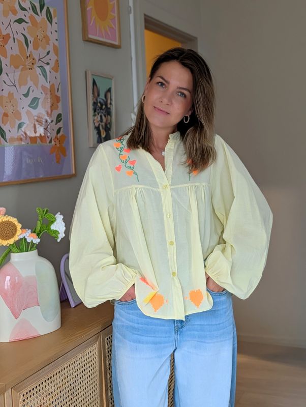 Embroidery Blouse Qnuz
