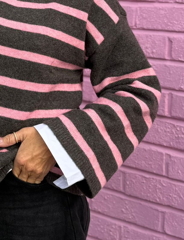 Stripe Gold Heart Knit Qnuz
