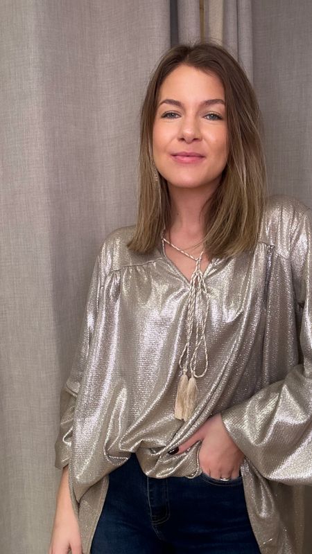 Glitter Trumpet Blouse 