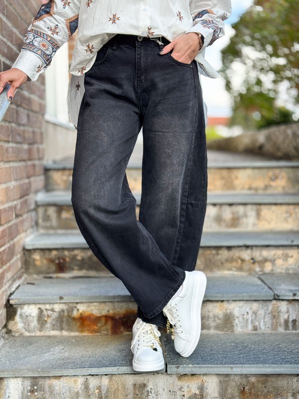 Barrel Jeans