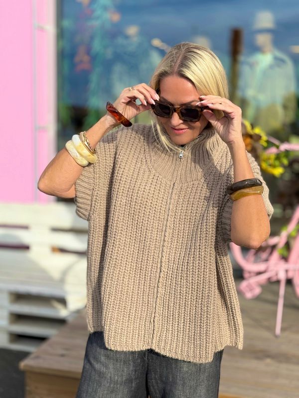 Super Zip Vest