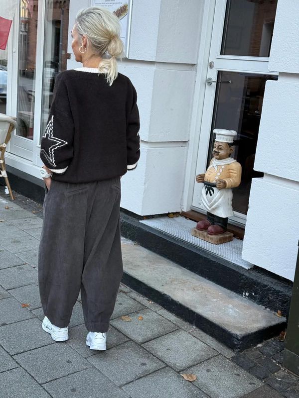 Vera Corduroy Pant Not Allowed