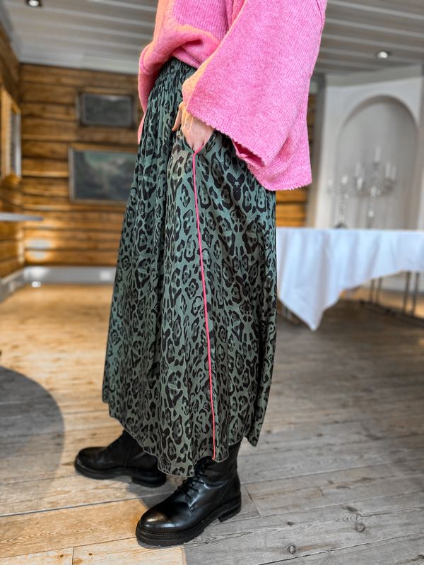 Leo Skirt Miss Goodlife