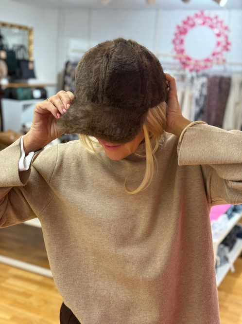 Hovedbilde Faux Fur Caps