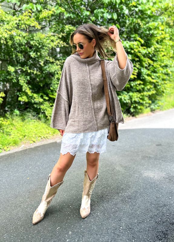 Suzy Skirt Sixty Days