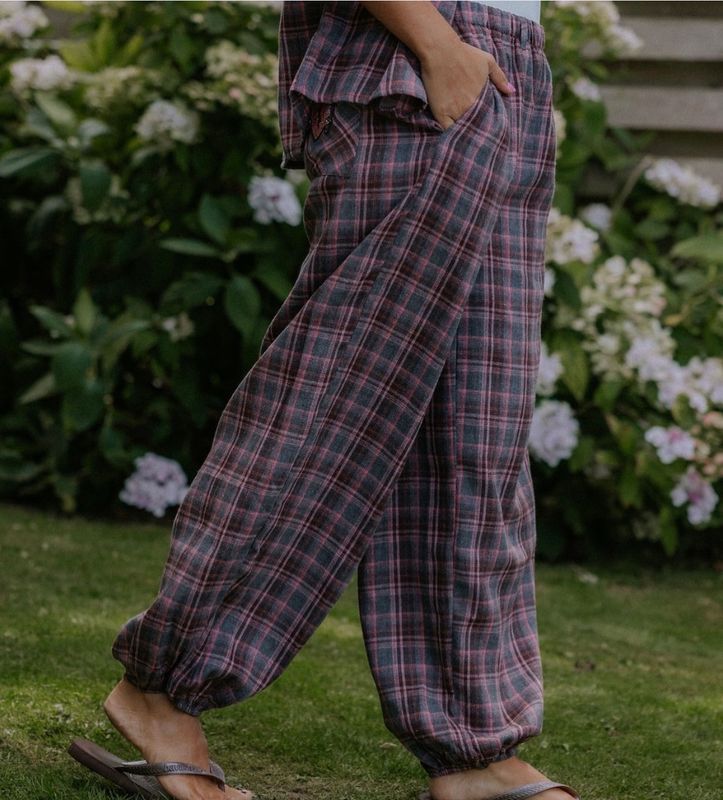 Fabia Pants Not Sisters